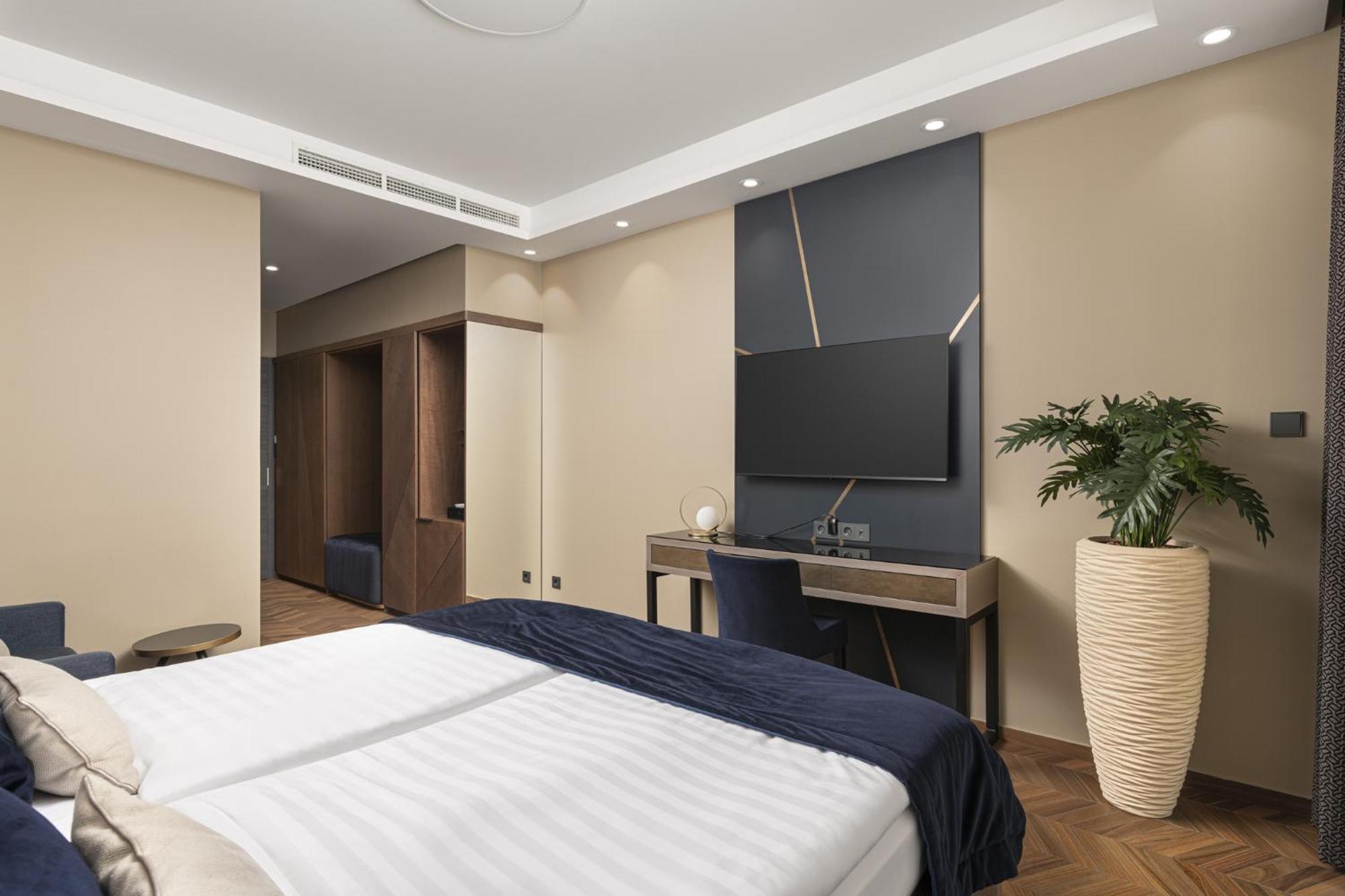 Avalon Resort & Spa 米什科尔茨 外观 照片