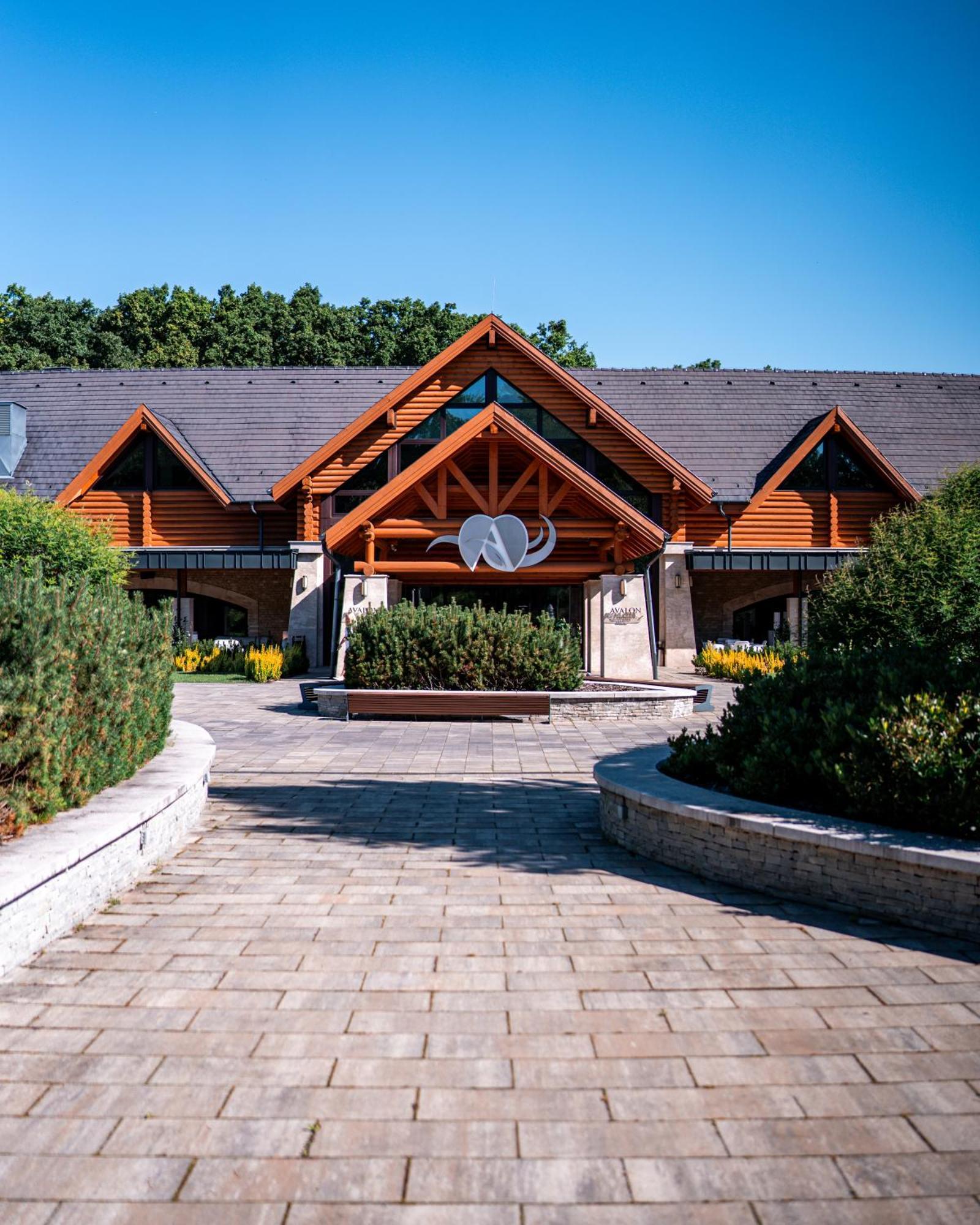 Avalon Resort & Spa 米什科尔茨 外观 照片