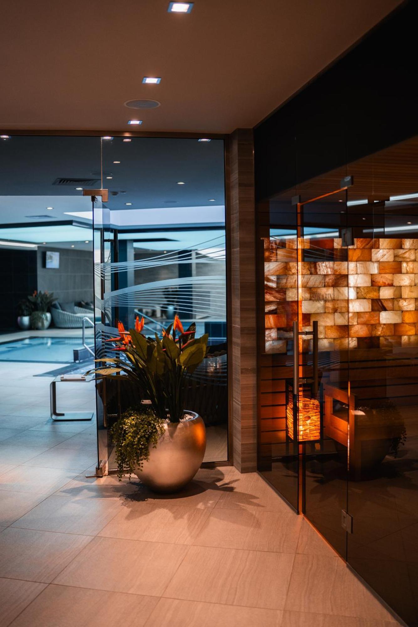 Avalon Resort & Spa 米什科尔茨 外观 照片