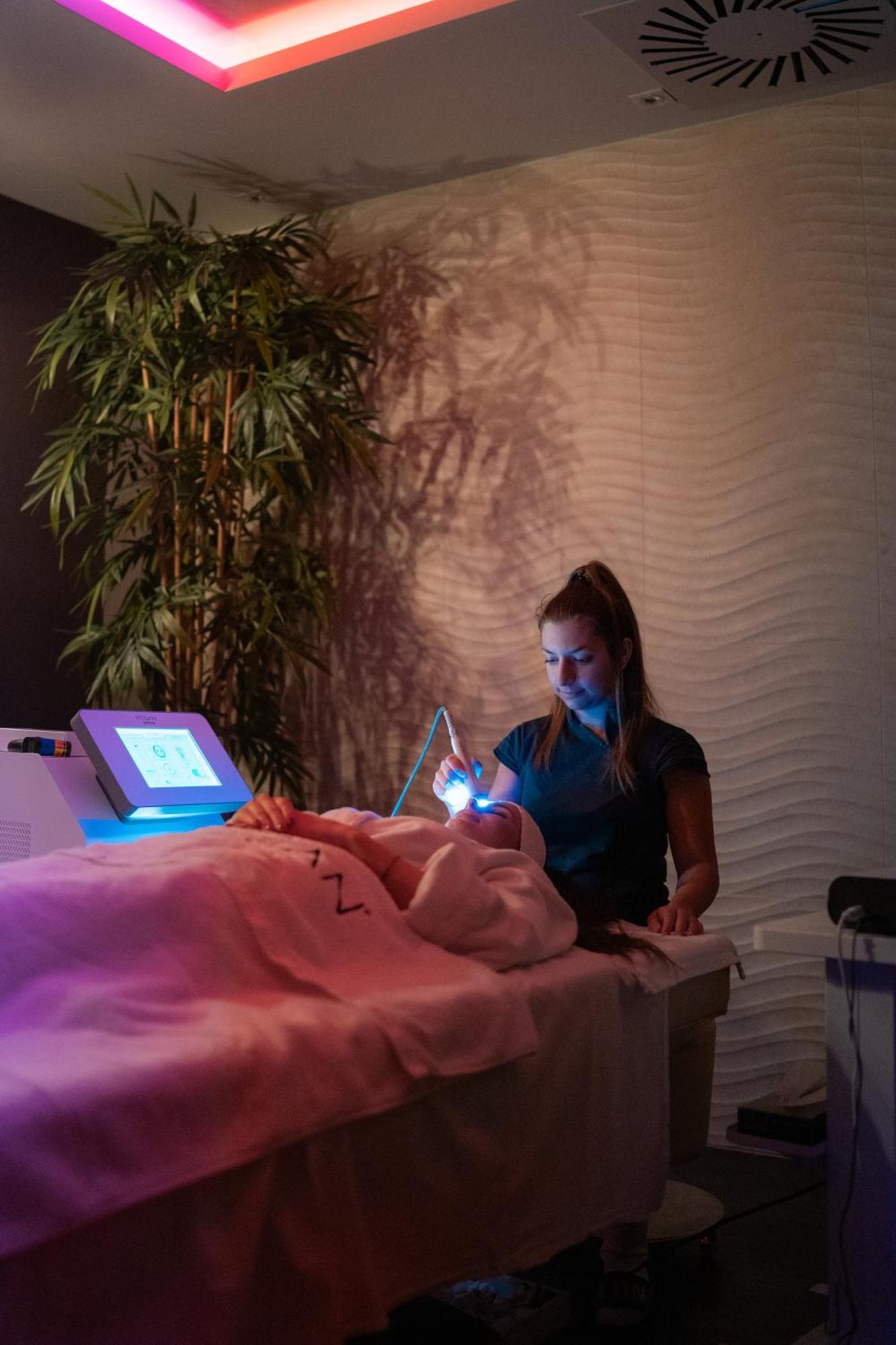 Avalon Resort & Spa 米什科尔茨 外观 照片
